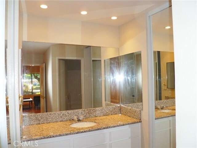 Foto del edificio - 215 Springview