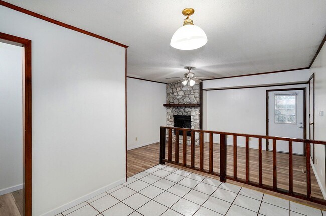 Foto del edificio - Charming 3 Bedroom House in Springfield!