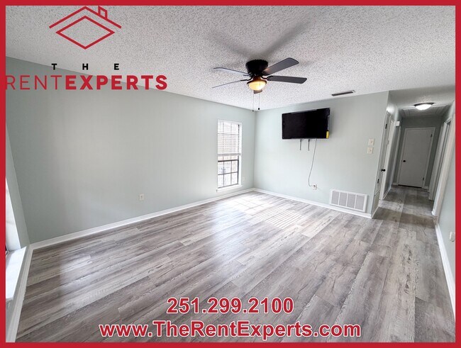 Foto del edificio - 1208 McNeil Ave