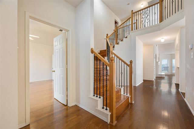 Building Photo - 4621 Gardenia Way
