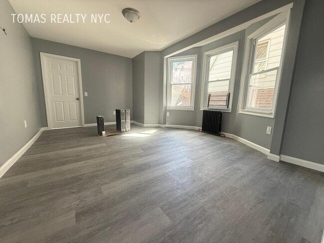 Building Photo - 76 Bruce Ave