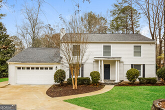 Building Photo - 3695 Fox Hills Dr SE