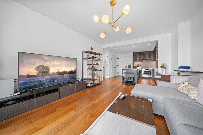 Photo - 2 Shore Ln House