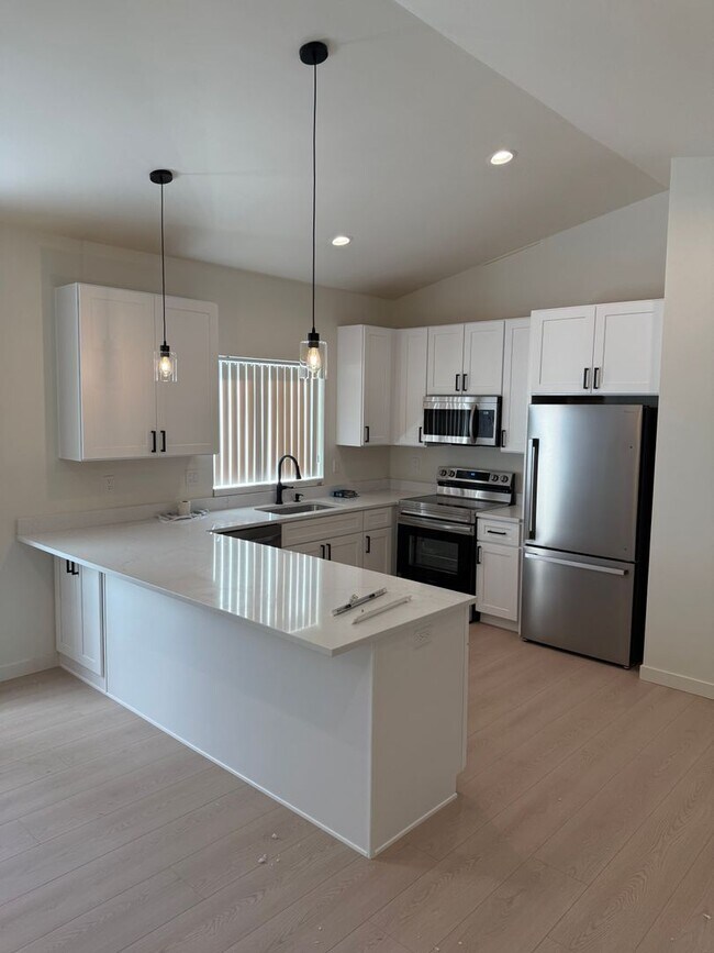 Building Photo - New Construction!