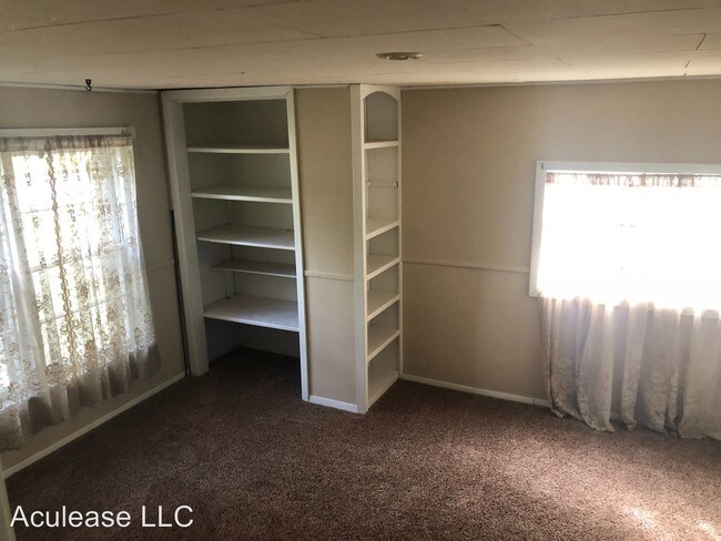 Foto del edificio - 4 br, 1 bath House - 618 SE 5th