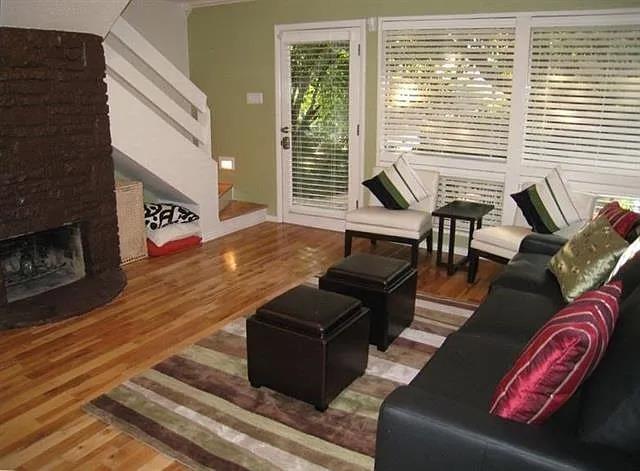 Foto del edificio - 1106 W 6th St