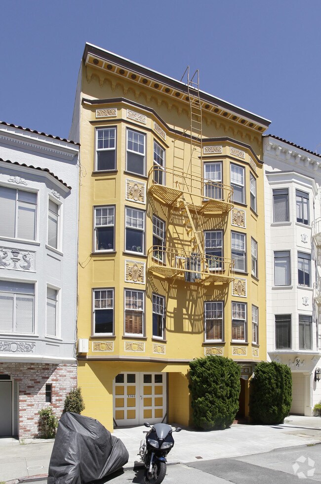 Building Photo - 3560 Pierce St