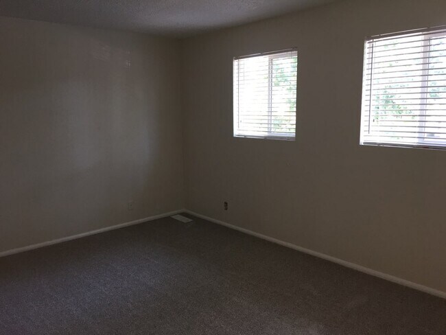 Foto del edificio - 5319 Baxter Ct SE
