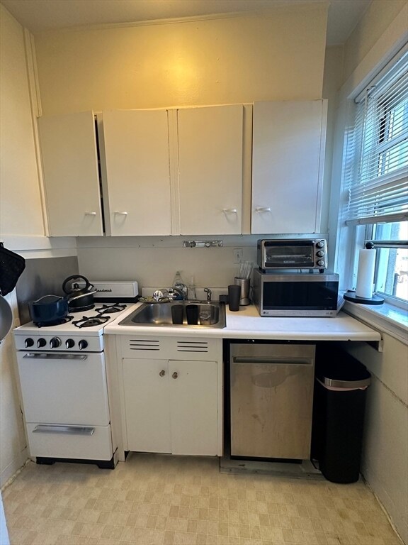 Foto del edificio - 1654 Massachusetts Ave