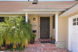 Building Photo - 3076 Earlmar Dr