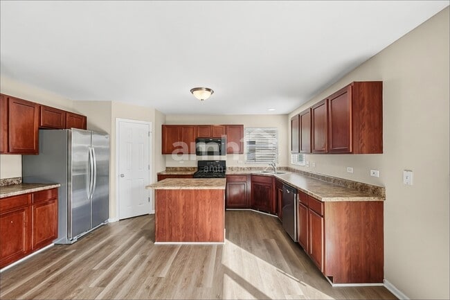 Building Photo - 6408 Roth Dr