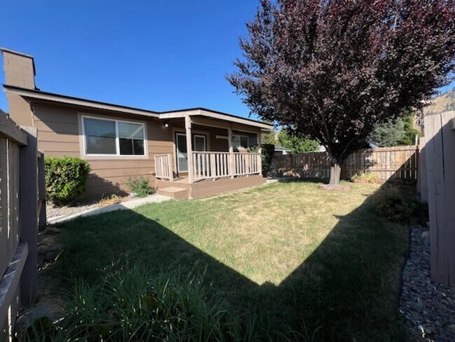 Building Photo - LOCATED IN ENTIAT! Cute 2 bed/1 bath home ...
