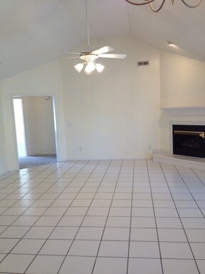Building Photo - 914 Potomac Dr