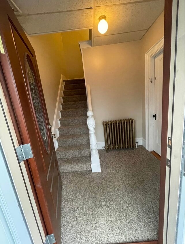 Primary Photo - 187 Grove St