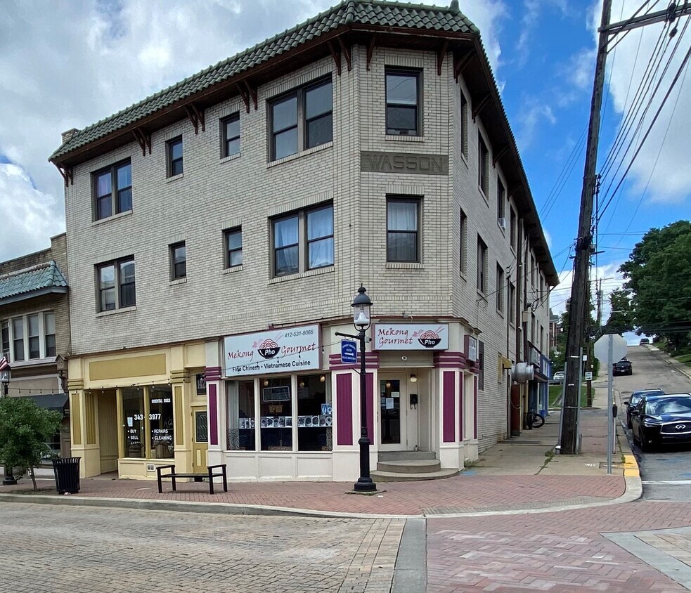 Photo - Glenmore - 2905 - (Units 1 - 8)