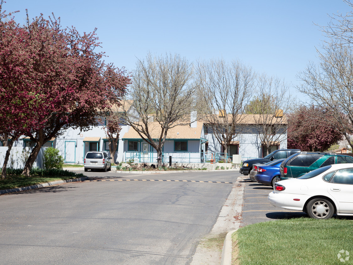 Building Photo - Clifton Townhomes