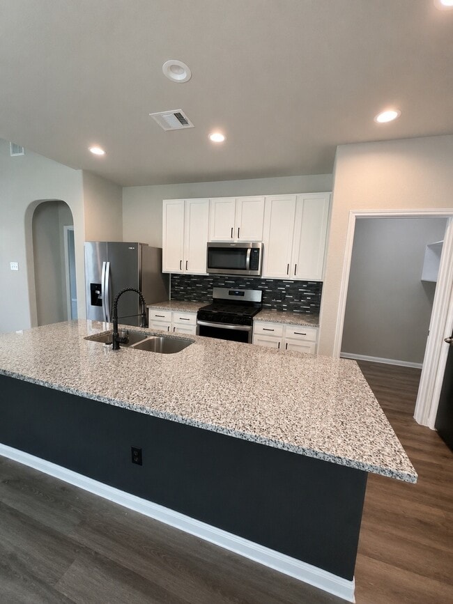 Building Photo - 2291 Raider Dr