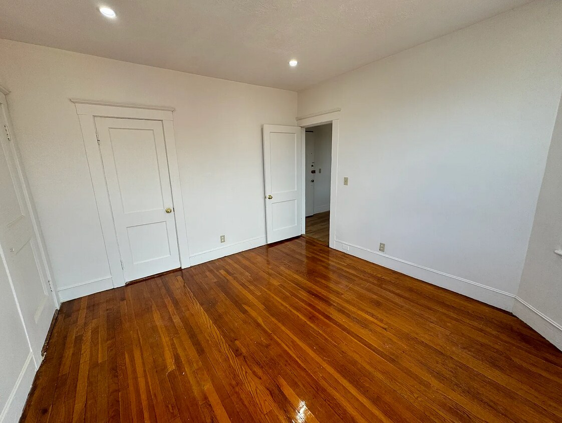 Foto principal - 10 Scottfield Rd