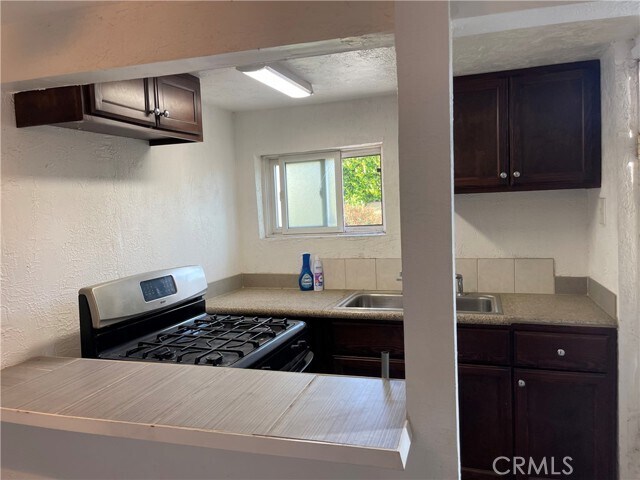 Foto principal - 9100 S Denker Ave