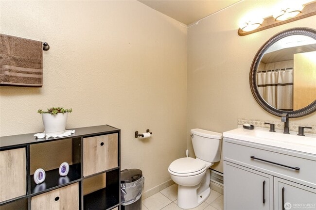 Building Photo - 15103 Westmore Dr E