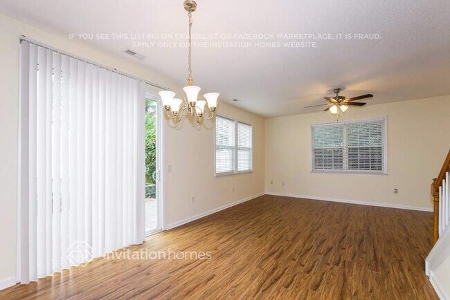 Foto del edificio - 9220 Meadowmont View Dr