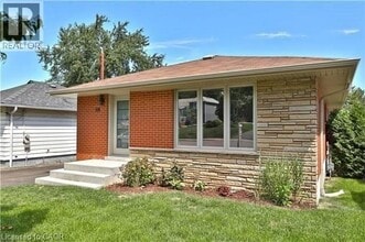 Building Photo - 318 Sanatorium Rd