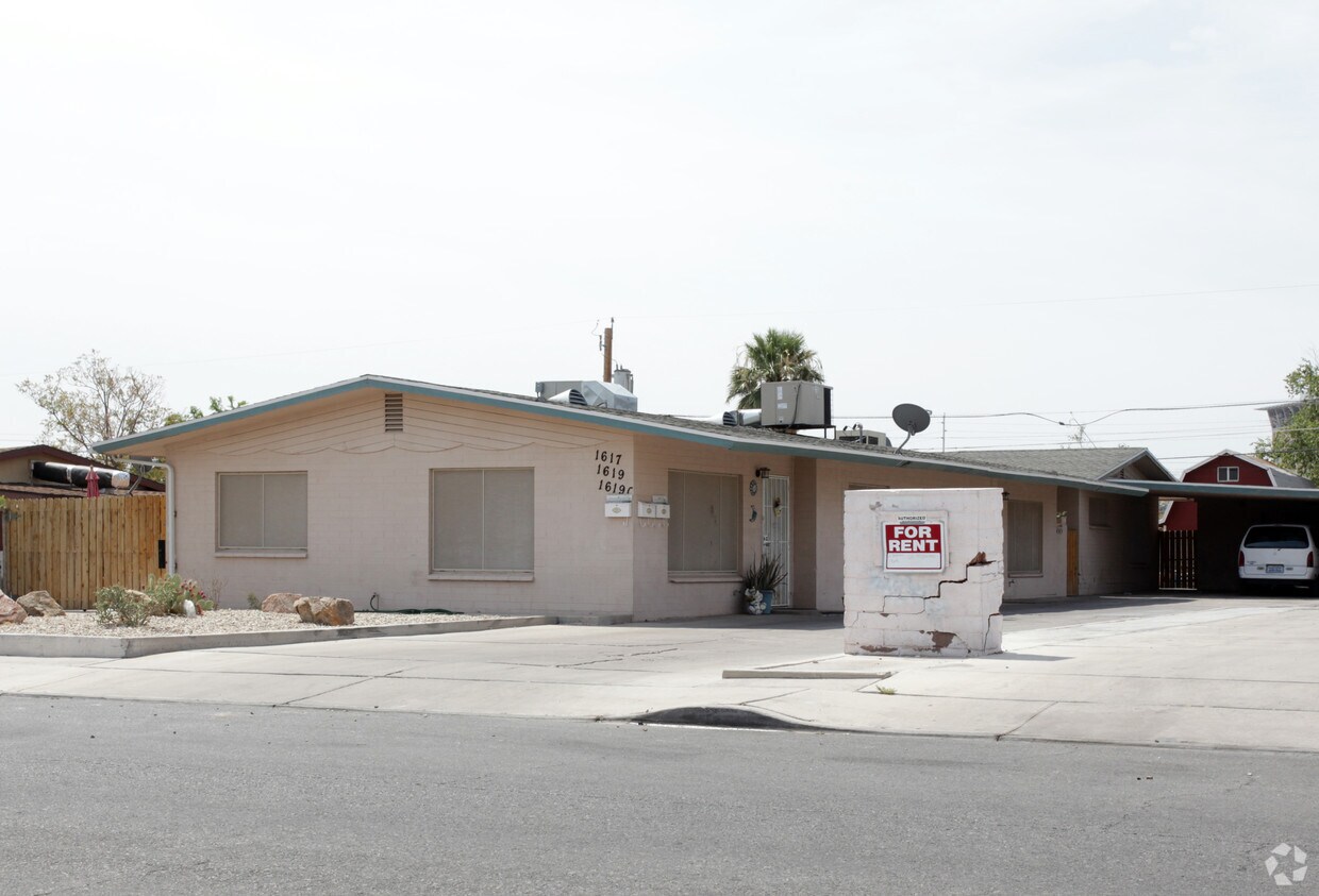 Foto del edificio - 1613-1619 E Nelson Ave