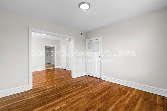 Foto del edificio - 4175 McRee Ave