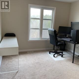 Photo du bâtiment - 408 Silverstone Way