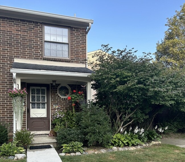 Building Photo - 1787 Sheffield Dr
