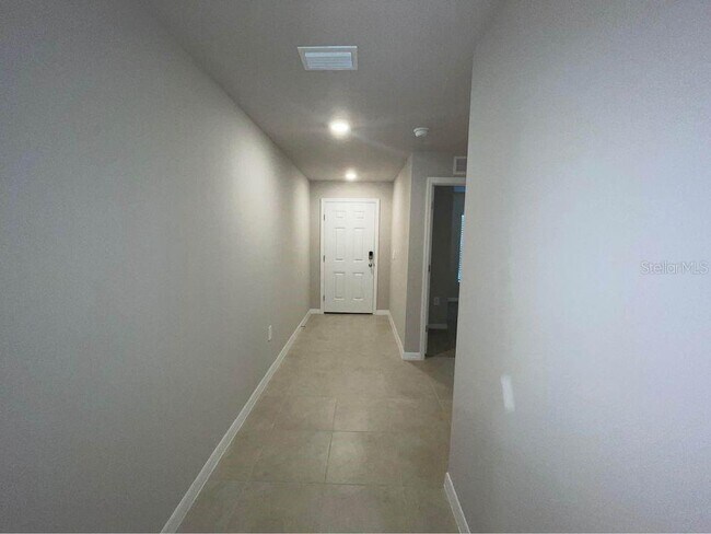 Foto del edificio - 22319 Walton Ave