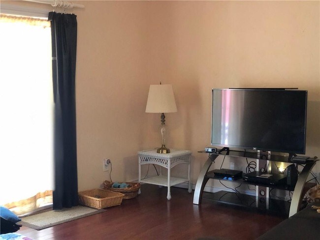 Foto del edificio - 6541 Windrock Dr