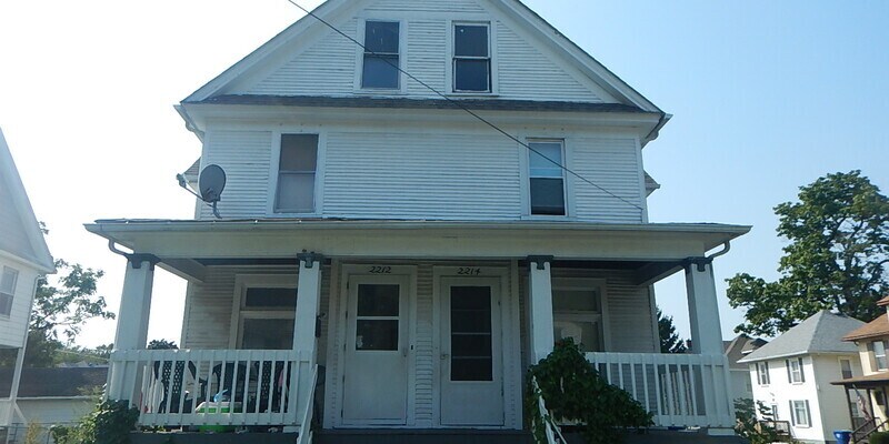 Primary Photo - 2214 Farnam Street, Davenport