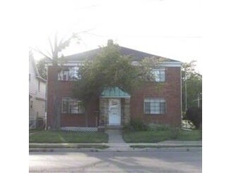 Primary Photo - 4825 Lewis Ave