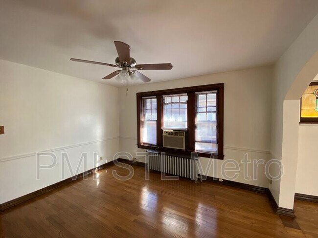 Building Photo - 3933 Fillmore St