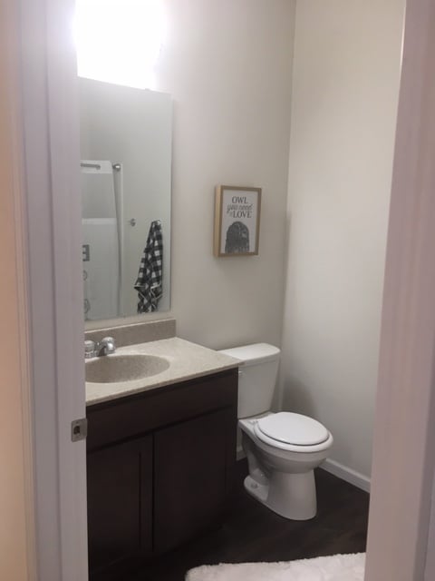 Large bathroom - Hi Vine