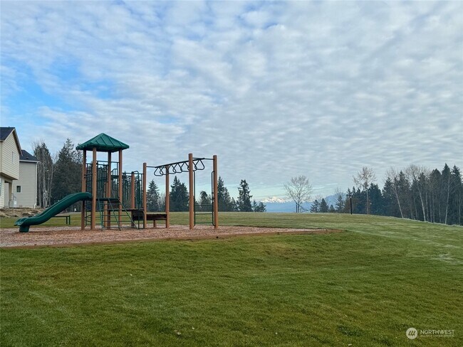 Foto del edificio - 10913 43rd Ave SE