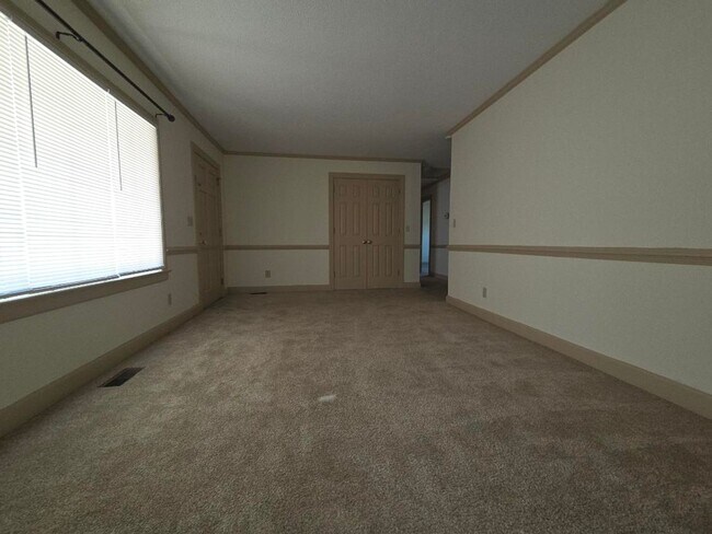 Foto del edificio - 311 Moyton Ave