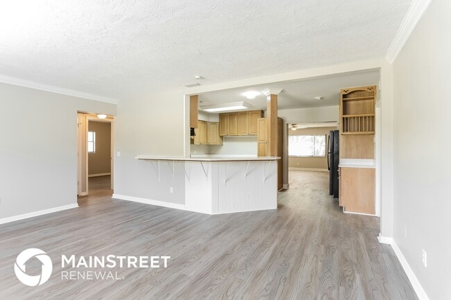 Building Photo - 911 Orangeview Dr