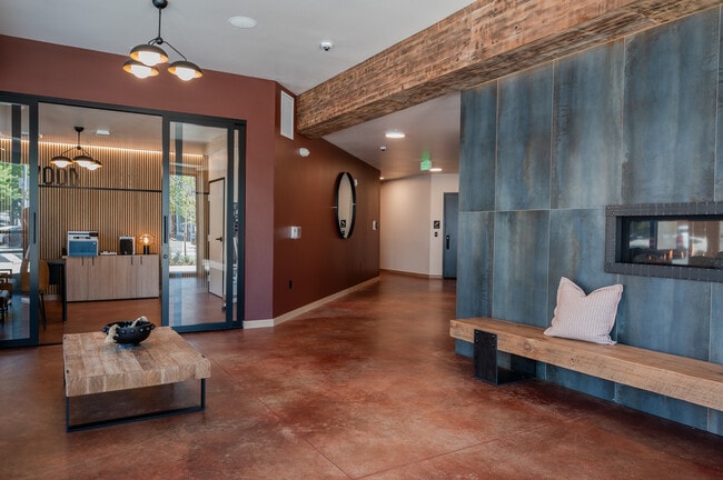 Rivenwood Leasing Office & Lobby - Rivenwood