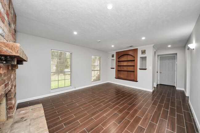 Building Photo - 18010 Wild Willow Ln