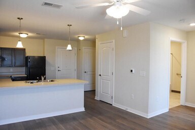 Cocina - Colorado Senior Lofts 55+