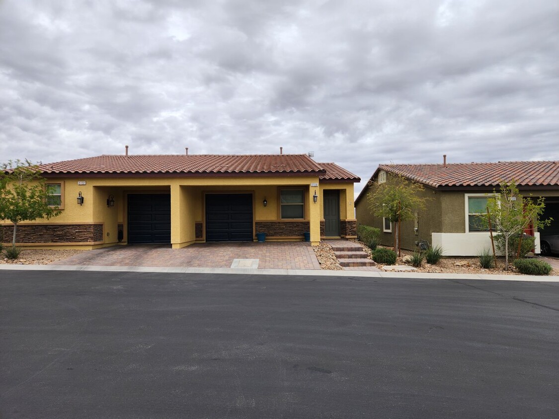 Primary Photo - PARTIALLY FURNISHED SINGLE STORY TOWNHOME