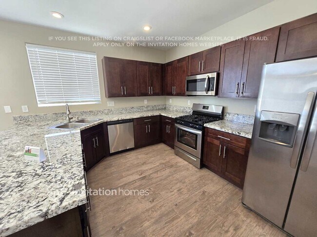 Foto del edificio - 8541 Honey Vine Ave