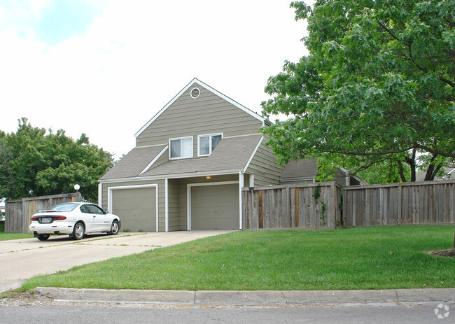 Foto del edificio - Hawthorn Place Townhomes