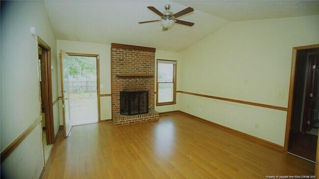Foto del edificio - 7224 Clear Spring Dr