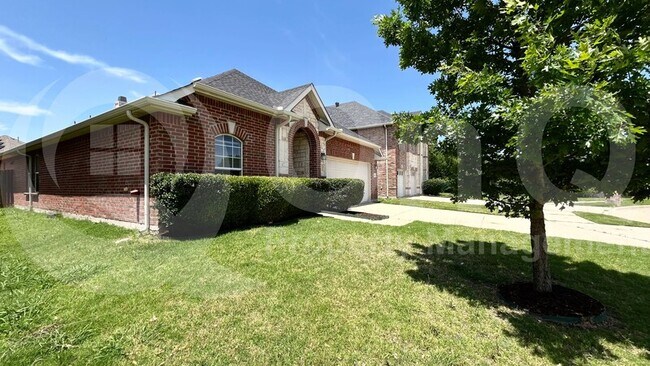 Building Photo - 13269 Fowler Drive