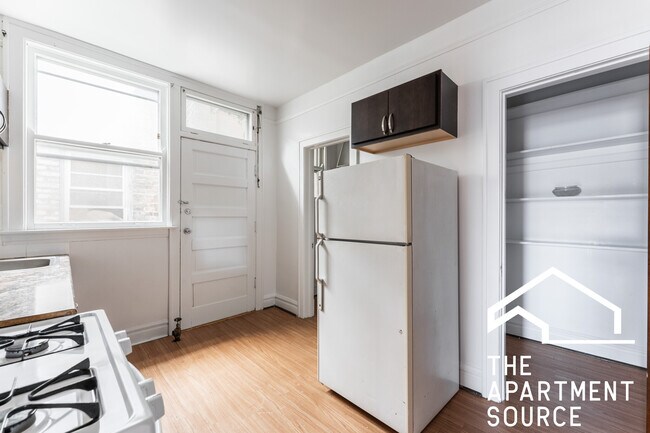 Foto del edificio - 1942 Grove Ave