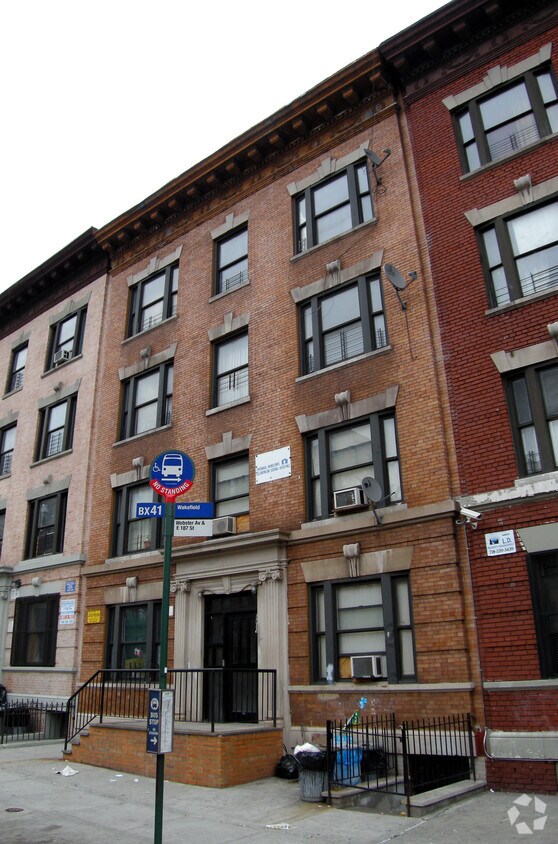 Primary Photo - 2412 Webster Ave