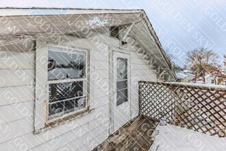 Building Photo - 219 W Memorial Dr